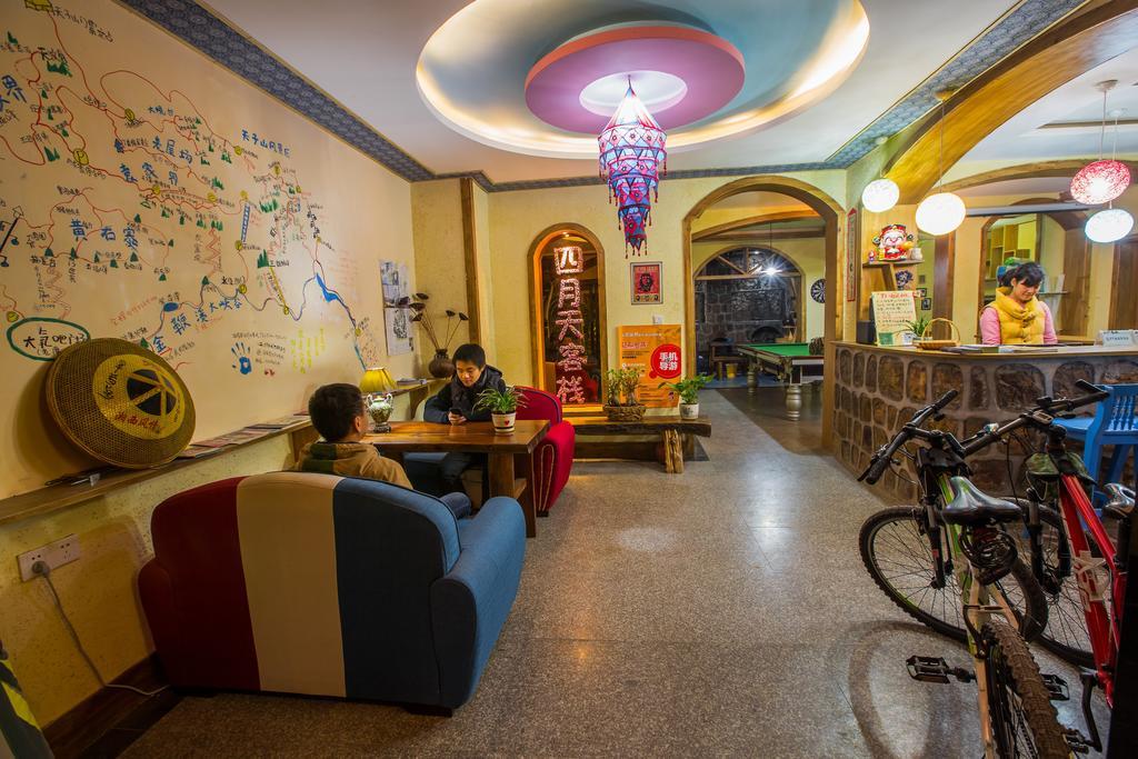 Zhangjiajie April Hostel Exterior foto